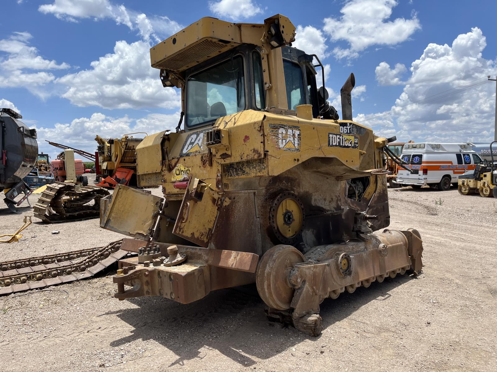 ./imagenes/INVOICE/2019/17771/TOPADOR FRONTAL CATERPILLAR D6T XW PARA PARTES (15).JPG